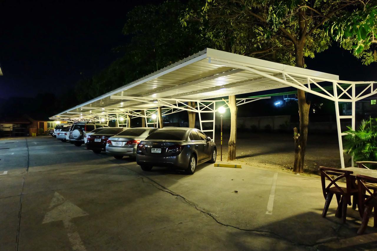 Siam House Interplace Lopburi Luaran gambar