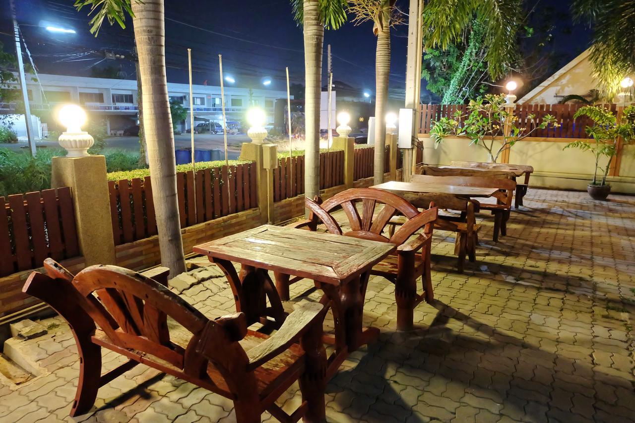 Siam House Interplace Lopburi Luaran gambar