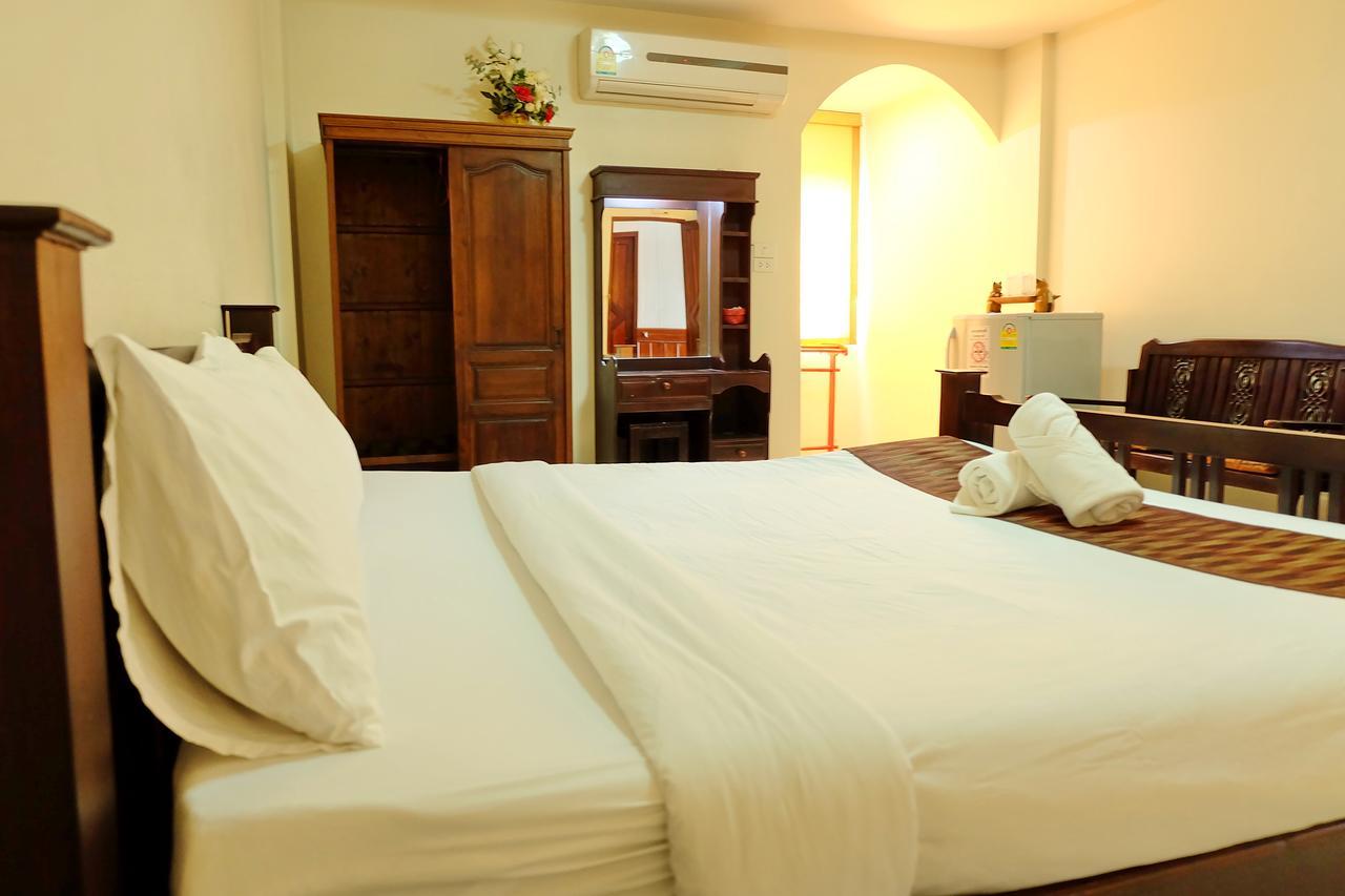 Siam House Interplace Lopburi Luaran gambar
